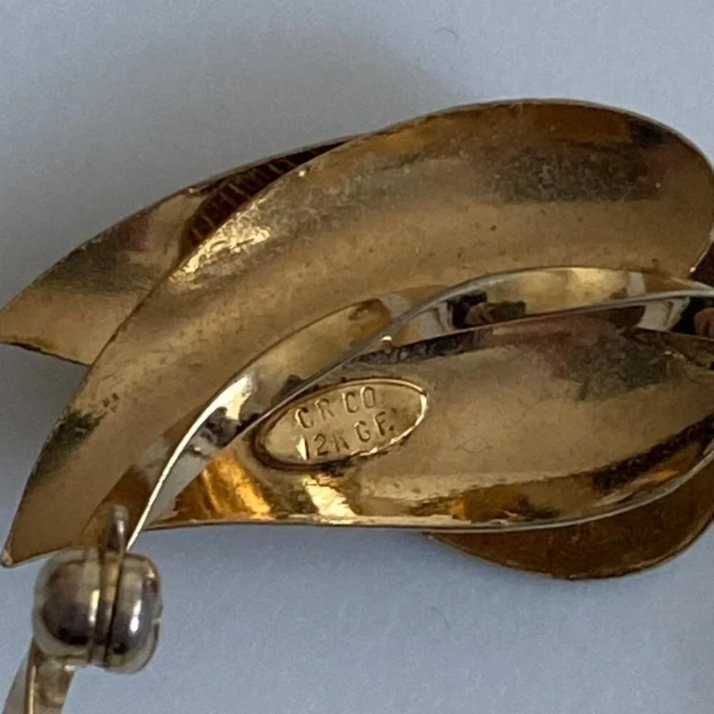 Estate Vintage GOLD FILLED Signed CR CO Charles Reis 12K GF Brooch‎ Wreath Leaf